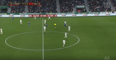 3月2日NBA常规赛推荐：雄鹿VS独行侠雄鹿上赛季交易得到了利拉德后，失去了霍乐迪和艾伦等悍将，防守端实力出现了断崖式下滑，最终止步于季后赛首轮。